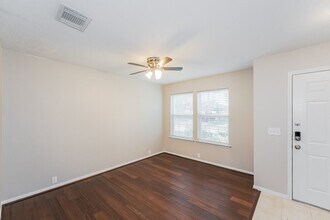 17506 Hoover Gardens Dr in Houston, TX - Foto de edificio - Building Photo
