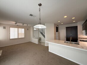 9550 Compass Point Dr S in San Diego, CA - Building Photo - Building Photo