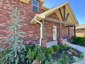 7904 NW Taylors Landing in Lawton, OK - Building Photo - Building Photo