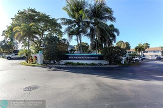 2553 NE 15th St in Pompano Beach, FL - Building Photo - Building Photo