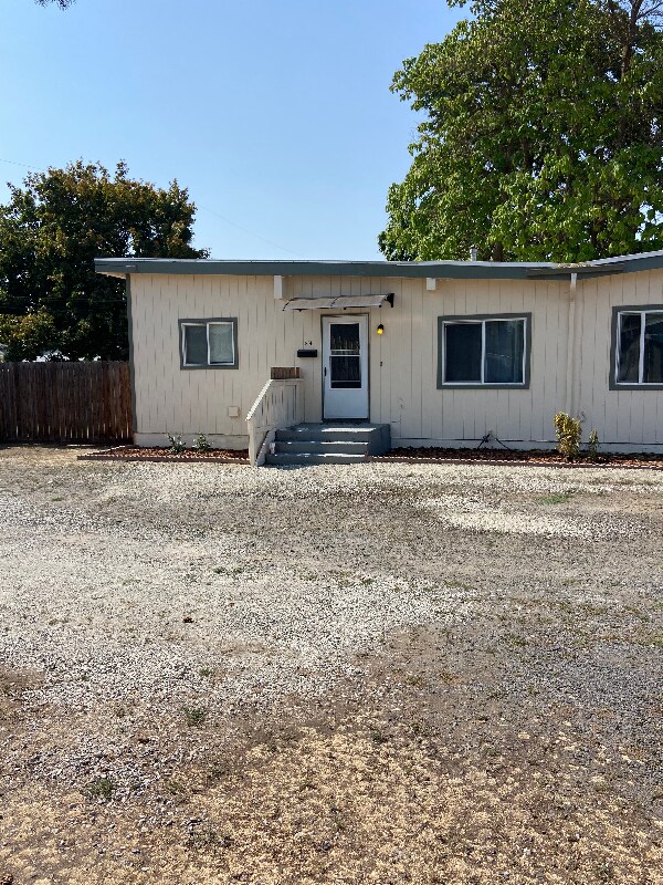 property at 414 E Sanson Ave