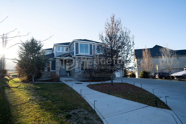 property at 1867 S Prairie Pond Rd