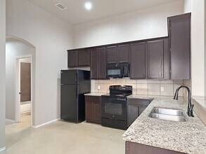 1020 Carolyn Cove in New Braunfels, TX - Building Photo - Building Photo