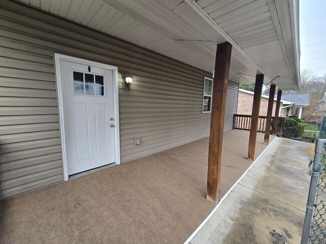 5878-5880-5880 Madison Ave in Export, PA - Building Photo - Building Photo