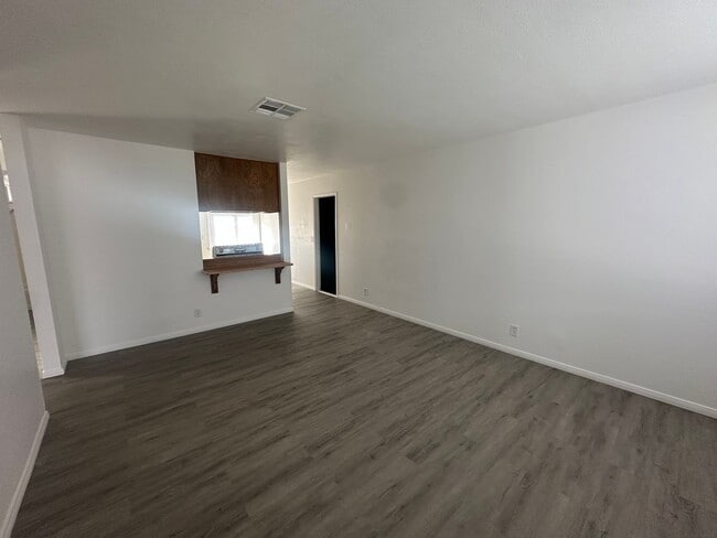 1012 E California Ave in Ridgecrest, CA - Building Photo - Building Photo