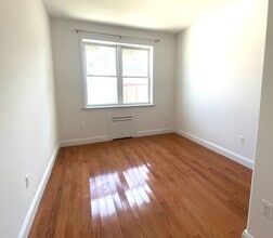 8279 164th Pl, Unit #1 in Jamaica, NY - Building Photo - Building Photo