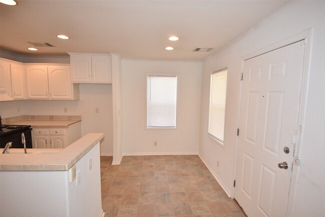 10010 Sugarvine Ln in Tomball, TX - Building Photo - Building Photo