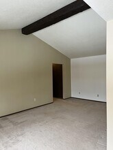 1027 Smetana Rd in Hopkins, MN - Building Photo - Building Photo
