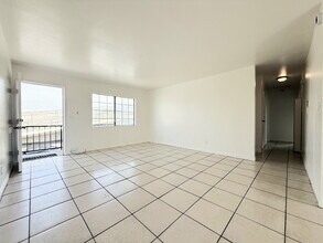 1142 S Eastman Ave-Unit -D in Los Angeles, CA - Building Photo - Building Photo