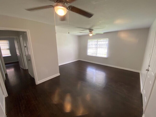 5731 Belmark St photo'