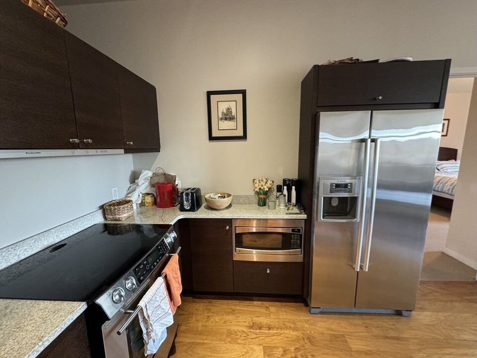 345 Columbus Ave, Unit 345 in Boston, MA - Building Photo