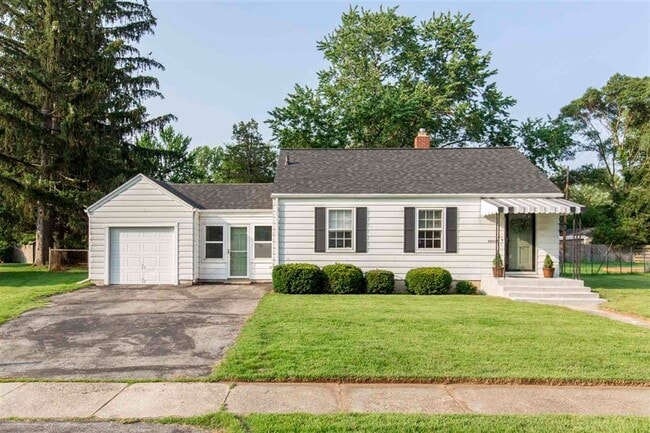 property at 19585 Sunset Ln