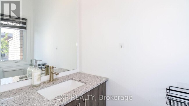 16 Haven Ln in Barrie, ON - Building Photo - Building Photo