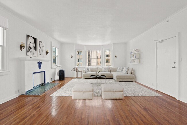 Gramercy Apartments in Los Angeles, CA - Foto de edificio - Building Photo