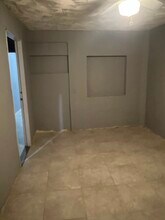 1030 NW 120th St, Unit 1030 in North Miami, FL - Foto de edificio - Building Photo