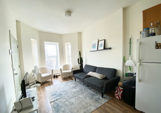 96 Hammond St, Unit 3 in Boston, MA - Building Photo - Building Photo