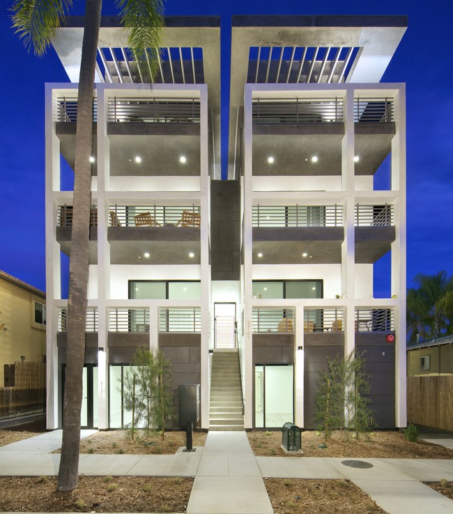 Elevon Lofts in San Diego, CA - Building Photo - Building Photo