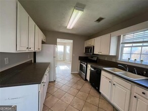 3977 Brushy Ridge Way in Suwanee, GA - Foto de edificio - Building Photo