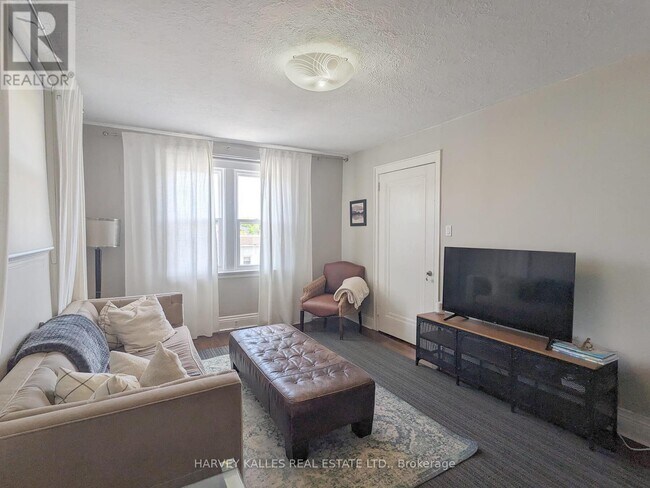 1-1 Brookdale Ave in Toronto, ON - Building Photo - Building Photo