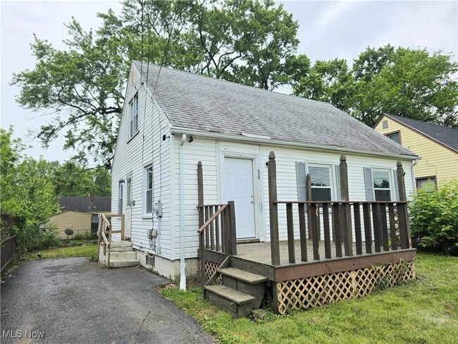 859 E Avondale Ave in Youngstown, OH - Building Photo - Building Photo