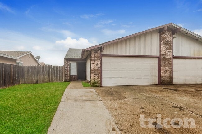 property at 8626 Danridge Dr