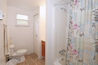 Plum Park Apartments in Plum, PA - Building Photo - Interior Photo