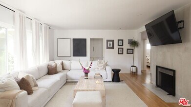 4049 Fairway Blvd in Los Angeles, CA - Building Photo - Building Photo