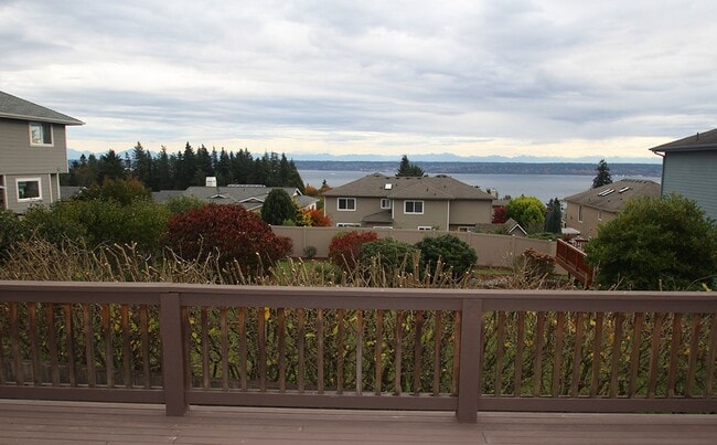 11543 NE Skyward Loop in Kingston, WA - Building Photo - Building Photo