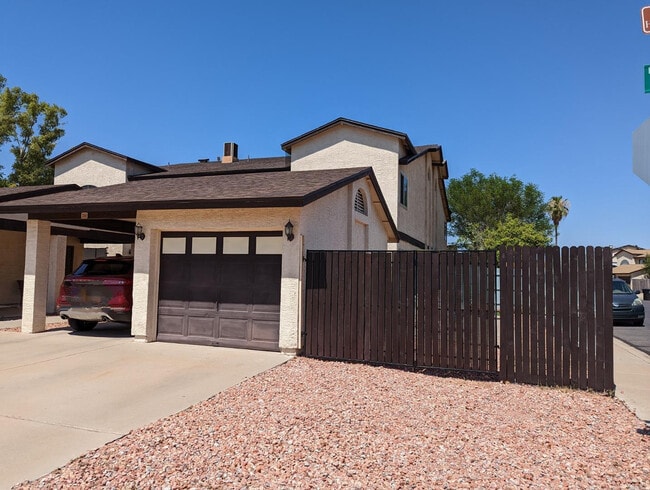 property at 306 E Ludlow Dr