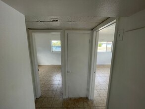 5250 Hemlock Dr in New Port Richey, FL - Building Photo - Building Photo