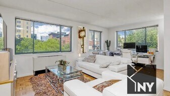 97 Jane St in New York, NY - Building Photo