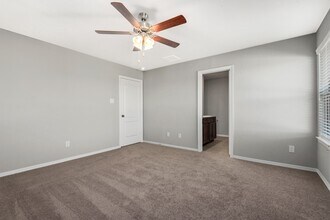 25834 Northpark Pine Dr in Porter, TX - Building Photo - Building Photo