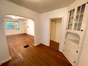 2253 NW Pettygrove St in Portland, OR - Building Photo - Building Photo