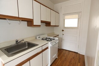 625 W Cornelia in Chicago, IL - Building Photo - Building Photo