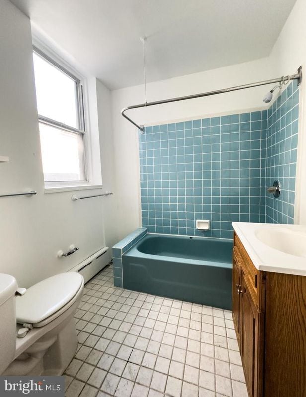 262 Apsley St in Philadelphia, PA - Building Photo - Building Photo