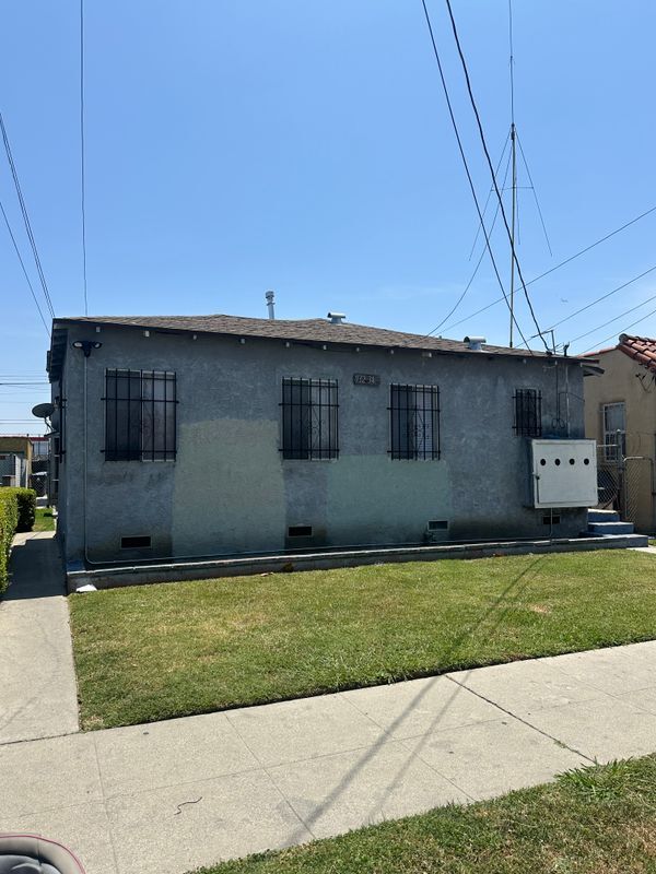 property at 932 W 71st St