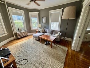 8 Usher Rd in Medford, MA - Building Photo - Building Photo