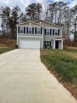 119 Carmel Cv Dr in Mocksville, NC - Building Photo