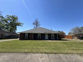 1944 W Marsden Pl in Baton Rouge, LA - Building Photo