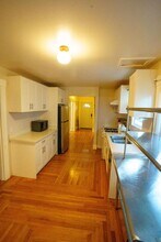 5814 Martin Luther King Jr Way in Oakland, CA - Foto de edificio - Building Photo