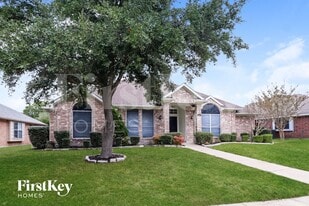 2210 Stillwater Dr in Mesquite, TX - Building Photo