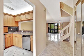 4615 Carambola Cir S in Coconut Creek, FL - Foto de edificio - Building Photo