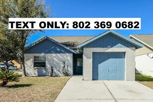 1302 Coolridge Dr in Brandon, FL - Building Photo