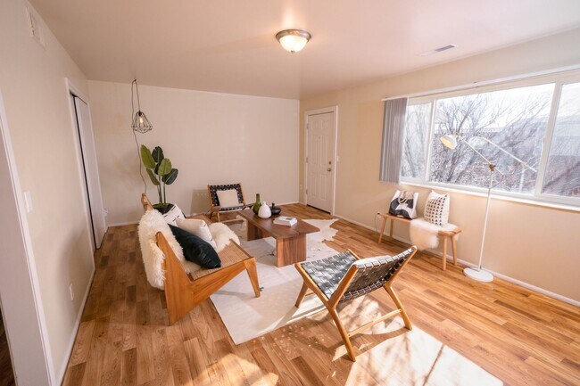 2665 Highland Dr in Salt Lake City, UT - Building Photo - Building Photo