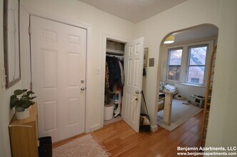 303 Berkeley St, Unit 4 in Boston, MA - Foto de edificio - Building Photo