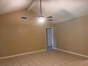 4602 Dalmatian Dr in Houston, TX - Building Photo - Building Photo