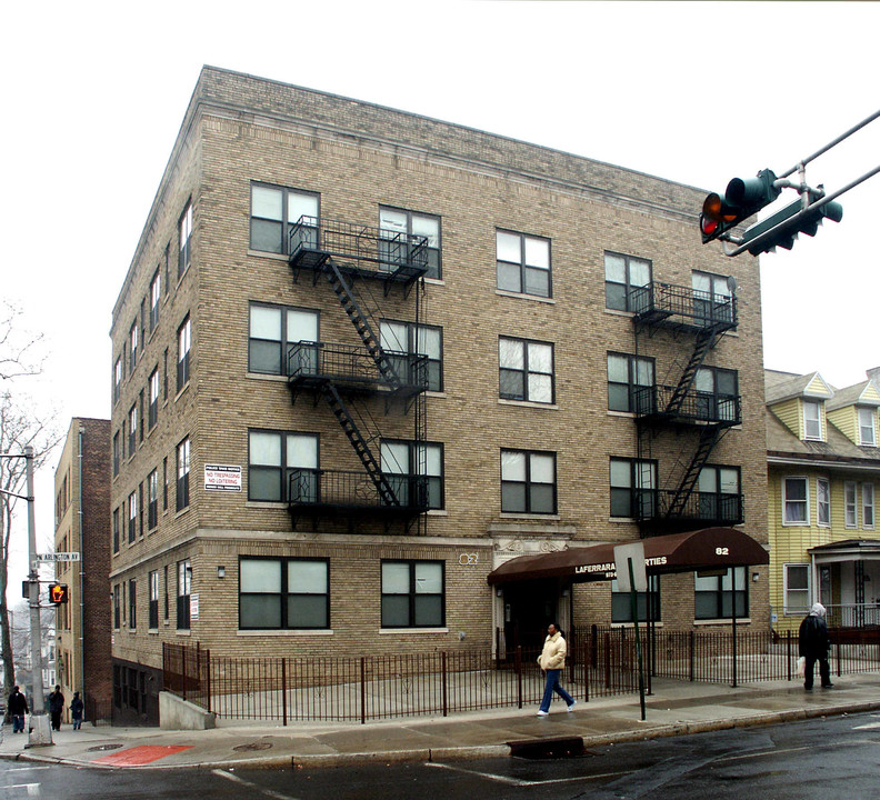 82 N Arlington Ave in East Orange, NJ - Building Photo