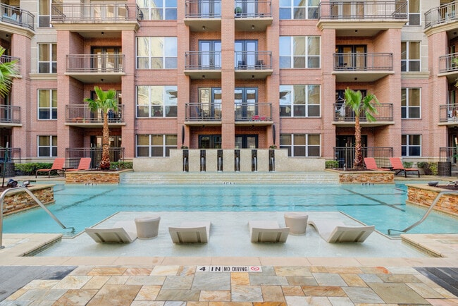 Hollings Post Oak in Houston, TX - Building Photo - Building Photo