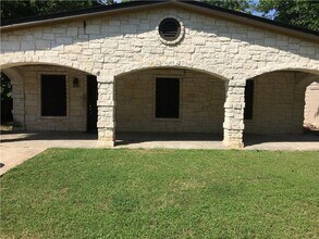 6804 Suena Dr in Austin, TX - Building Photo - Building Photo