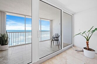 840 Ocean Dr in Juno Beach, FL - Building Photo - Building Photo